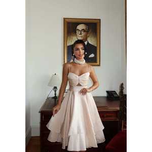 Mini-robe beige de haute qualité avec détail fenêtre, style formel vintage, décontractée, longueur genou, tailles XS-XL, Sweet Day, appliques brodées, doublure - Product Image 4