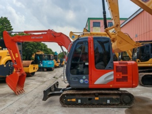 Mini-excavatrice Hitachi ZAXIS60 d'occasion, d'origine japonaise, à prix avantageux, durable, petite pelle sur chenilles, pour l'Afrique, l'Asie du Sud-Est, les routes agricoles. - Product Image 1