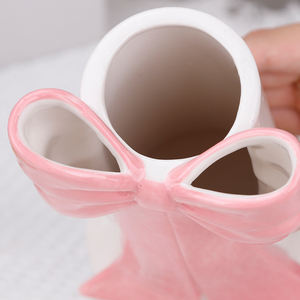 Redeco elegante <span class=keywords><strong>vaso</strong></span> <span class=keywords><strong>in</strong></span> ceramica <span class=keywords><strong>bianca</strong></span> con fiocco <span class=keywords><strong>rosa</strong></span> dorato Design decorazione per la casa <span class=keywords><strong>vaso</strong></span> <span class=keywords><strong>in</strong></span> ceramica per soggiorno camera da letto centrotavola - Product Image 5