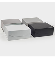 Boîte cadeau rigide haut de gamme, emballage de rangement en carton personnalisé pour vêtements, chaussures, chapeaux avec gaufrage, revêtement UV, fermeture magnétique pliable