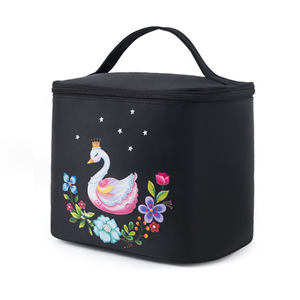 Nouveau Style <span class=keywords><strong>licorne</strong></span> sac de <span class=keywords><strong>maquillage</strong></span> plus grande capacité pliable Portable voyage cosmétiques trousse de toilette - Product Image 1