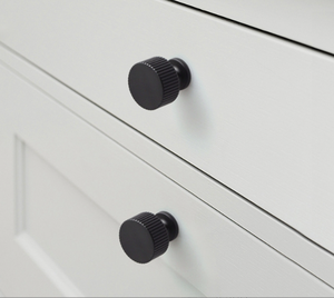 Moderner Aluminium-Rändelgriff für Hotelschränke und Schubladen - Product Image 3