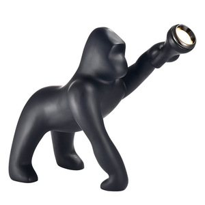Statue de gorille <span class=keywords><strong>animal</strong></span> en Bronze avec spot lumineux, sculptures de chimpanzé en bronze pour la décoration intérieure - Product Image 1