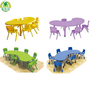 Meubles <span class=keywords><strong>de</strong></span> garderie pour enfants, table et chaises en plastique <span class=keywords><strong>demi</strong></span>-<span class=keywords><strong>lune</strong></span> pour enfants d'âge préscolaire - Product Image 1