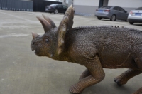 Zigong RC Roboter-Hund Triceratops Laufender Dinosaurier-Roboter Realistisches Simulationsmodell Leichtgewichtig Anpassbar für Einkaufszentren