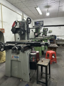 Bouteilles en plastique de haute qualité de 3 à 10 litres avec poignée, fabriquées par soufflage, pour usage domestique - Product Image 4