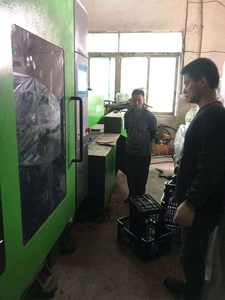 Máquina de Moldeo por Inyección <span class=keywords><strong>Donghua</strong></span> de 450 Toneladas, Máquina para Fabricar Cestas de Frutas - Product Image 4