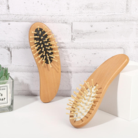 Brosse à cheveux en bois mini format de voyage, forme mangue, portable, avec fonction de massage du cuir chevelu et peigne à palettes pour femmes - Offre Spéciale