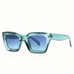 Lunettes de soleil rectangulaires vintage à grande monture UV400 avec logo personnalisé, très vendues pour femmes - Product Image 3