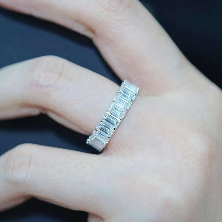 14K ไวท์ อีเมอรัลด์ คัต