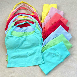 Ensembles de <span class=keywords><strong>sport</strong></span> et de fitness <span class=keywords><strong>sans</strong></span> <span class=keywords><strong>couture</strong></span> personnalisés en gros, débardeur halter, short de <span class=keywords><strong>sport</strong></span> à effet push-up, <span class=keywords><strong>ensemble</strong></span> de yoga respirant à séchage rapide - Product Image 3