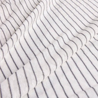 Haut de gamme en vrac fil doux teint évacuation de la transpiration marque de vêtements de mode écologique tissu mélangé de lin rayé naturel pour t-shirt