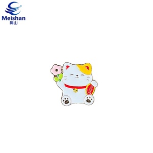 Badge en alliage métallique Meishan, motif chaton ludique chassant un ballon <span class=keywords><strong>de</strong></span> <span class=keywords><strong>laine</strong></span>, texture en fourrure douce, design mignon, accessoire cadeau <span class=keywords><strong>de</strong></span> collection - Product Image 3