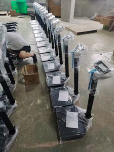 <span class=keywords><strong>Pèse</strong></span>-<span class=keywords><strong>personne</strong></span> pour la maison et la clinique, capacité 200 kg, écran LCD <span class=keywords><strong>rechargeable</strong></span> par <span class=keywords><strong>USB</strong></span> - Product Image 5