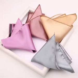 Mouchoirs de poche décontractés en polyester de couleur unie rouge et vert de haute qualité pour hommes, vente en gros, offre spéciale - Product Image 3