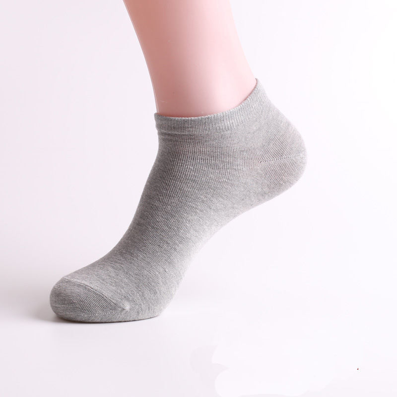 สีเทาอ่อน