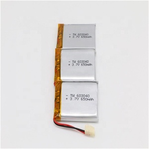 603040 650mah <span class=keywords><strong>3</strong></span>,7 v rc gebogene lithium-polymer ionen batterie zellen pack mit ntc elektrische roller ladegerät modul - Product Image 3