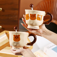 Mug en céramique motif ours de dessin animé mignon, tasse à café en porcelaine vintage avec anse torsadée et pied, pour usage quotidien à la maison ou comme cadeau de fêtes