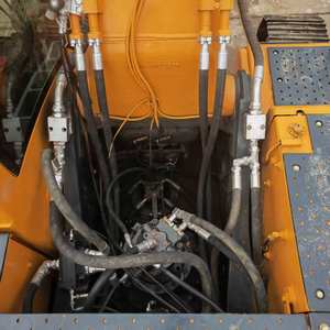 Excavateur sur chenilles Hyundai 305LC-9T d'occasion en bon état, bon marché, pelleteuse d'occasion à vendre - Product Image 6