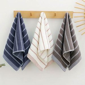Ensemble de serviettes de bain et de cadeaux faits à la main en coton pur de haute qualité avec logo personnalisé, fourni directement par le fabricant - Product Image 2