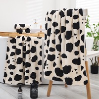 Nouvel ensemble de serviettes en polaire couleur unie style Ins, mignon et tendance, pour étudiants, adultes et couples, épais, absorbant et doux pour la peau