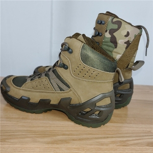 Bottes de travail tactiques TSB08 en daim marron camouflage, mi-hautes, avec maille personnalisée et semelle robuste pour la randonnée et la patrouille - Product Image 2