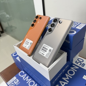 Camon 50 Pro หน้าจอ 6.5 นิ้ว ระบบปฏิบัติการ Android 15 หน่วยความจำ 16GB+1TB แบตเตอรี่ 7000mAh รองรับการชาร์จแบบมีสาย 60W ไฟ LED หน้าจอ 120Hz รองรับ LTE สมาร์ทโฟนภาษาสเปน - Product Image 3
