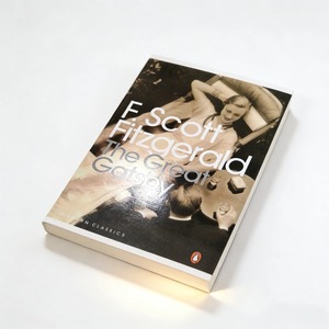 El gran Gatsby de F. Scott Fitzgerald. <span class=keywords><strong>La</strong></span> <span class=keywords><strong>novela</strong></span> literaria clásica definitiva y de renombre mundial sobre el sueño americano, una tragedia del amor - Product Image 6