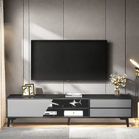 Meuble TV gris de haute qualité, ambiance haut de gamme et sensation de luxe léger