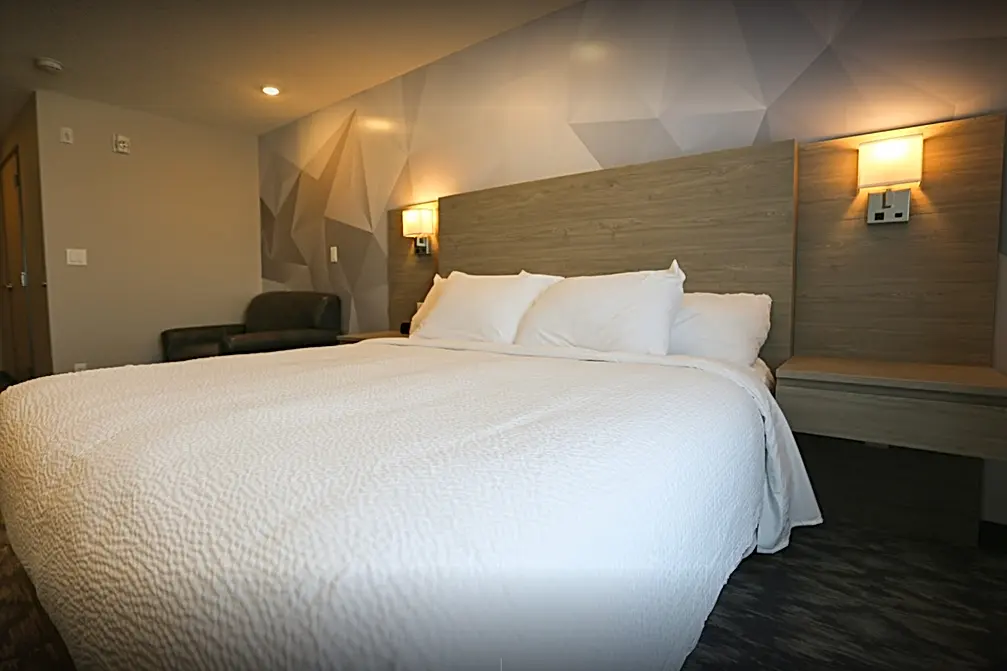 Conjunto de dormitorio de Hotel personalizado para las cuatro estaciones, muebles de Hotel de estilo americano de madera sólida, sillas de Hotel