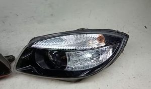 Gruppo Faro Anteriore con Lente Matrix Nera per <span class=keywords><strong>Skoda</strong></span> <span class=keywords><strong>FABIA</strong></span> Gruppo Faro Originale di Fascia Alta a LED - Product Image 2