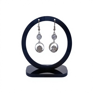 Nuevo y Elegante Soporte de Exhibición de Acrílico para Pendientes, Personalizable, Soporte Individual para Joyería - Product Image 1