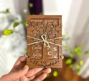 Caja de Invitación de Boda Grabada Personalizada, Elegante Madera Maciza con Decoración de Temática Campestre - Product Image 2