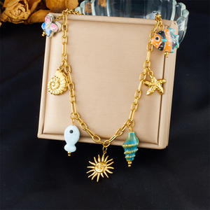 Collana con pendente a forma di conchiglia in acciaio inossidabile Sea Style Tarnish Free Collana con ciondolo a forma di pesce, - Product Image 3