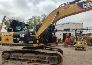 Excavatrice Caterpillar 326D d'occasion de taille moyenne 26 tonnes en bon état, sans réparations importantes, en stock - Product Image 2