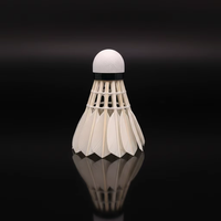 Volants de badminton professionnels en plumes d'oie blanchies, stables et durables, pour l'entraînement et la compétition – Vente directe usine