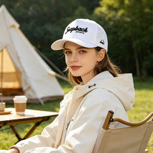 Gorra de Béisbol Deportiva Perforada con Corte Láser, Bordado 3D Personalizado, Secado Rápido, Poliéster Estructurado, 5 Paneles, Transpirable, Gorra Trucker de Golf - Product Image 6