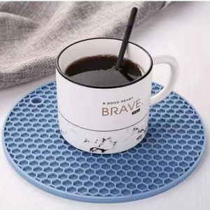 18cm <b>Table</b> Mat Tool Kitchen Silicone Tableware Mat, Round Anti Slip and Heat-resistant Coffee Cup Coaster, Pot Holder - Product Image 4