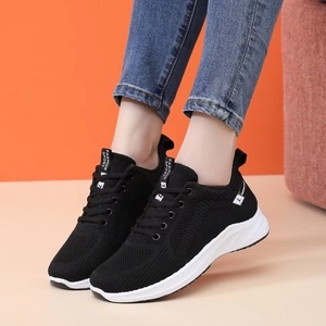 Zapatillas deportivas casuales de nuevo estilo Primavera 2026 - Zapatillas transpirables de punto Fly-Knit de suela blanda para correr, exportación transfronteriza - Product Image 6