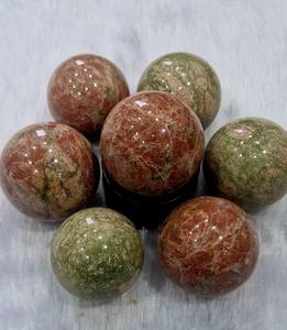 Esfera de Piedra Unakita Natural Pulida de Calidad de Exportación para Sanación con Reiki, Trabajo Energético Espiritual y Meditación, Disponible para la Venta - Product Image 3