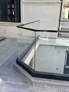Système de barrière de <span class=keywords><strong>rampe</strong></span> en <span class=keywords><strong>verre</strong></span> feuilleté moderne VOBO conforme ADA pour hôpitaux et appartements - Garantie de 5 ans - Product Image 2