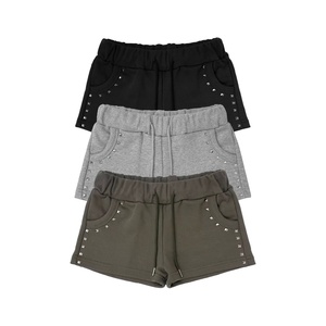 Conjunto de <span class=keywords><strong>Sudadera</strong></span> con Capucha Ajustada Estilo Retro Y2K con Cremallera y Pantalones Cortos con Cordón y Pedrería para Mujer - Product Image 1