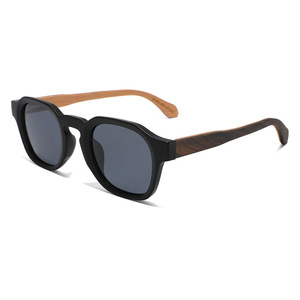 Gafas de Sol para Mujer, Montura Negra de PC, Lentes TAC con Protección UV400 Polarizada, Modernas para Viajes - Product Image 2
