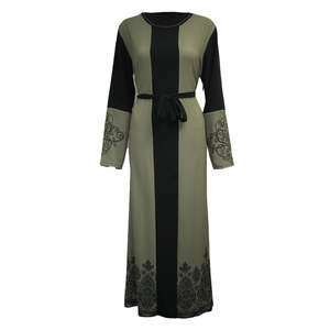 ชุดเดรสพิมพ์ลายบาติกพร้อมกระโปรง<span class=keywords><strong>ยาว</strong></span> เสื้อคลุมยาว สไตล์ลำลอง เรียบหรู ดูดี ชุดอาบายะห์ไซส์ใหญ่ เสื้อผ้าอิสลาม ชุดมุสลิม - Product Image 4