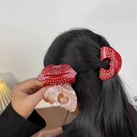 Nouveauté Mode Femmes Pinces à Cheveux en Acétate Pinces à Cheveux en Forme de Cœur Douces Pinces Simples pour Filles avec Diamant pour Accessoires Cheveux