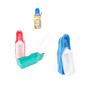 Botella de agua plegable a prueba de fugas para mascotas, tazón y comedero portátil de 300 ml para uso en movimiento. - Product Image 5