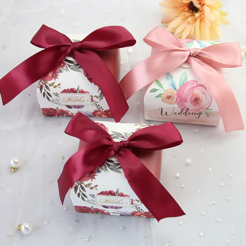 Boîte cadeau en papier pour fête de mariage Boîtes à bonbons Accessoires d'approvisionnement