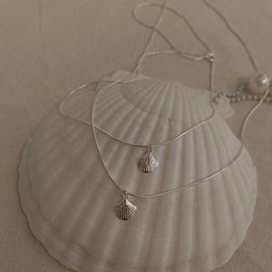 สร้อยคอเงินแท้ S925 รุ่น Ocean Series จี้รูปปลาดาวสีฟ้าและเปลือกหอย ดีไซน์หรูหราแบบเบาๆ สร้อยคอแบบเลเยอร์  จี้แฟชั่นสุดเก๋ - Product Image 1