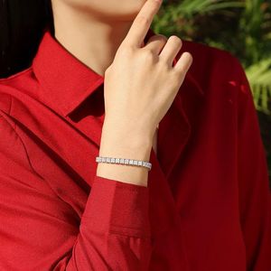 Xinfly Bijoux fins en gros, Bracelets tennis en argent sterling 925 avec moissanite carrée de 4 mm, S925 - Product Image 4