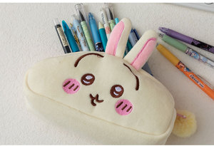 DHF1291  Tempat Pensil Plush Kapasitas Besar Motif Kartun Grosir untuk Pelajar, Tas Penyimpanan Pensil Chiikawa Lucu dan Imut - Product Image 5